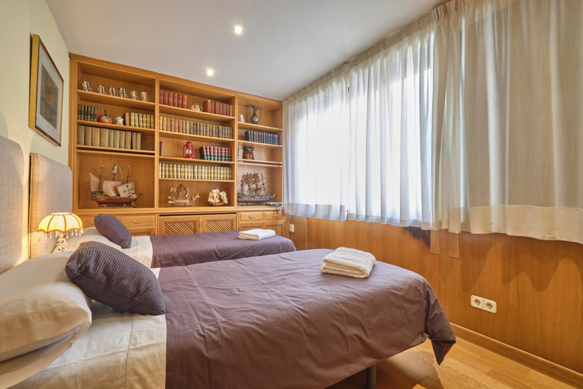 Apartamentos Carlos Мадрид Екстер'єр фото